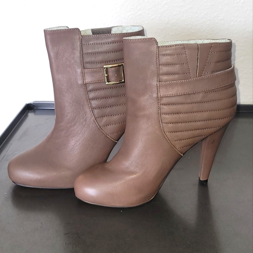 Mariko NWOT Boots, Size 8.5